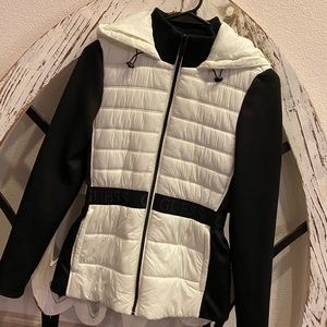 Guess Logo waist puffer jacket NWT